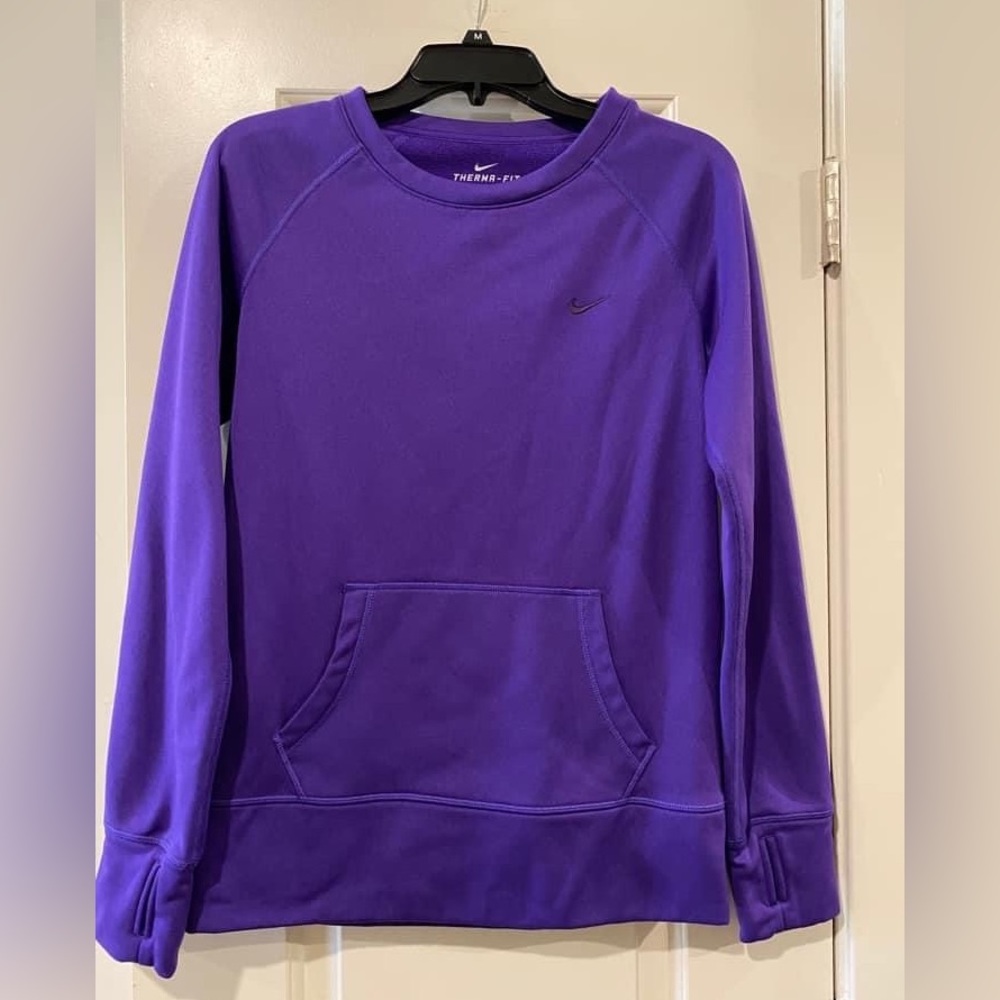 SOLD Nike Pullover